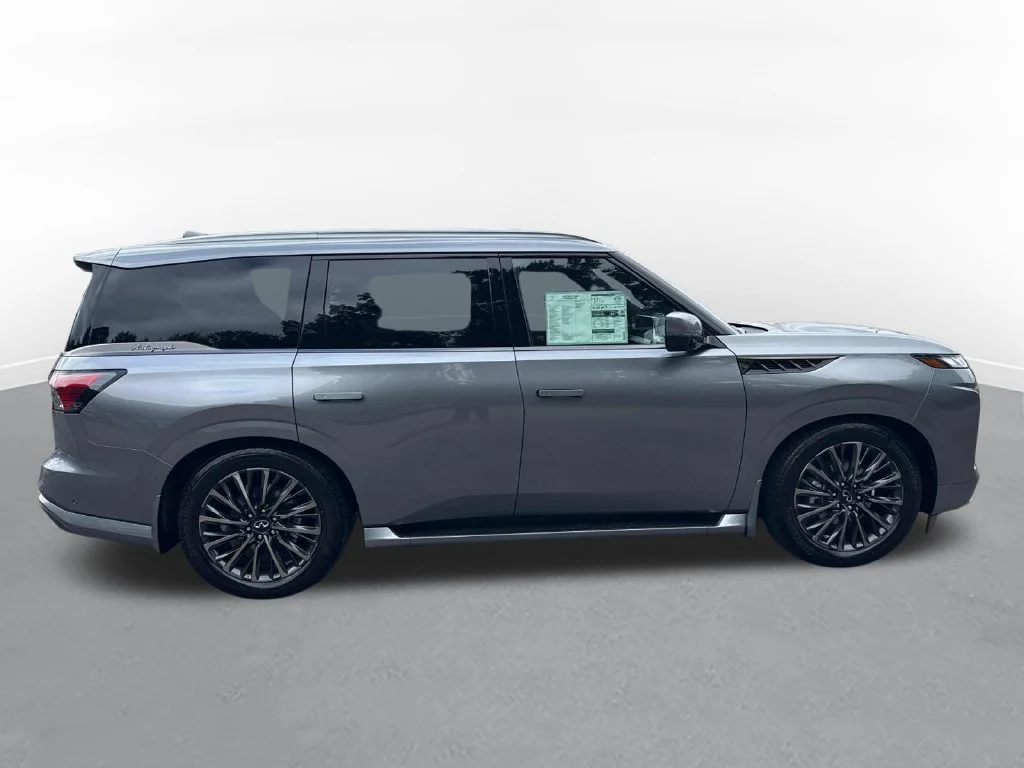 New 2027 Silver INFINITI AUTOGRAPH image 5