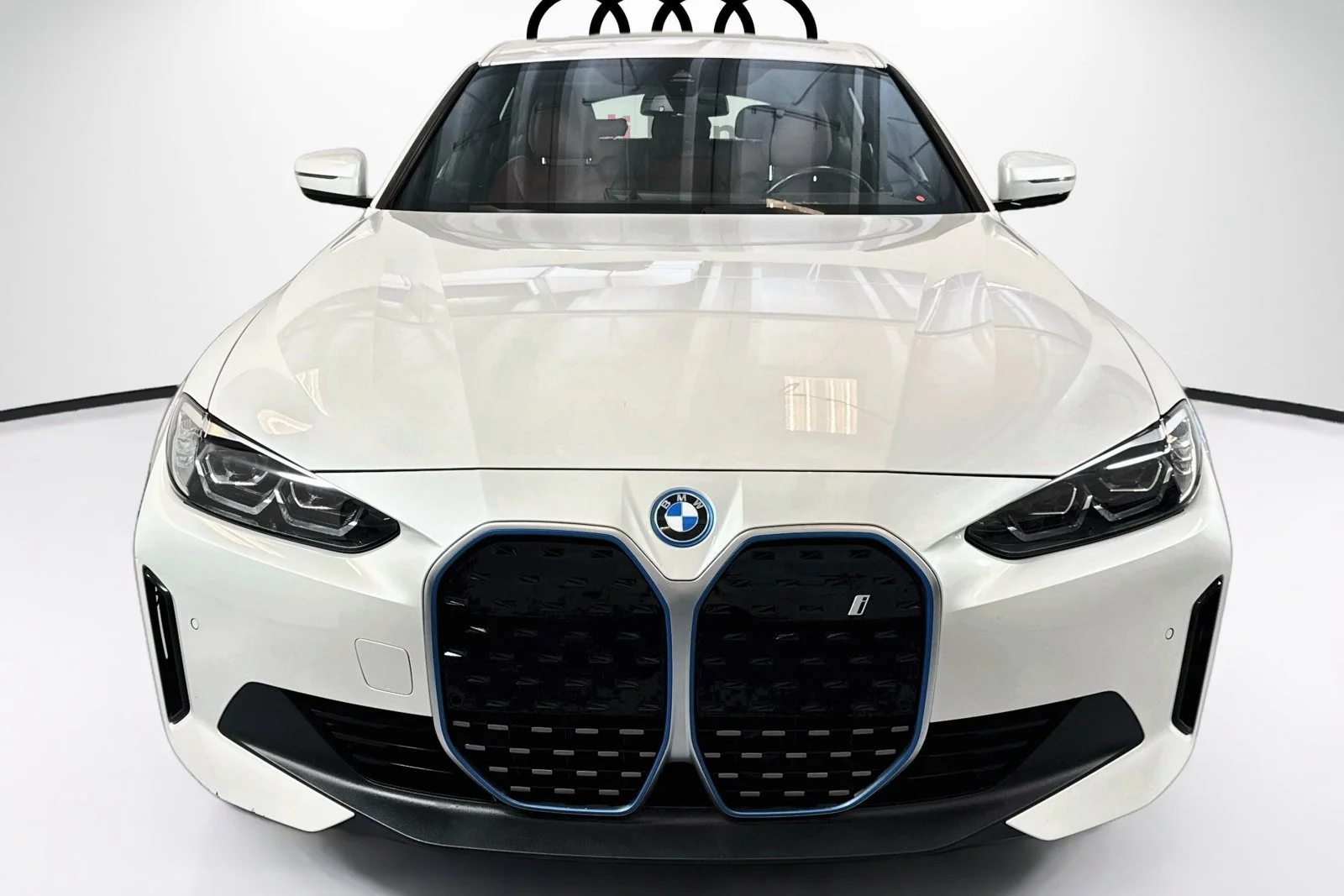 Used 2023 Mineral White Metallic BMW eDrive40 image 2