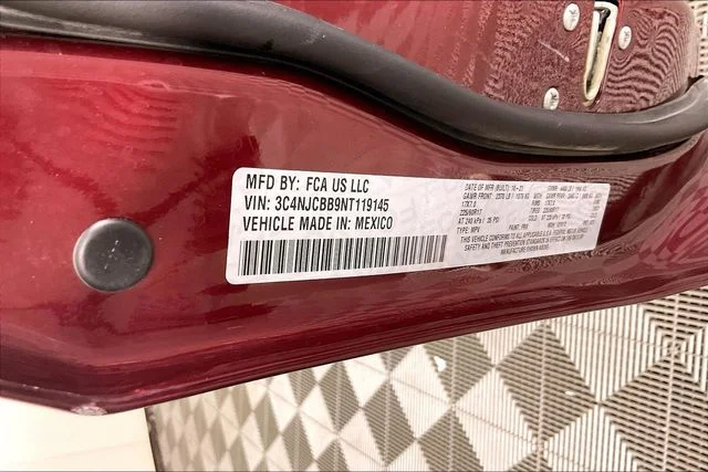 Used 2022 Red Jeep Latitude image 15