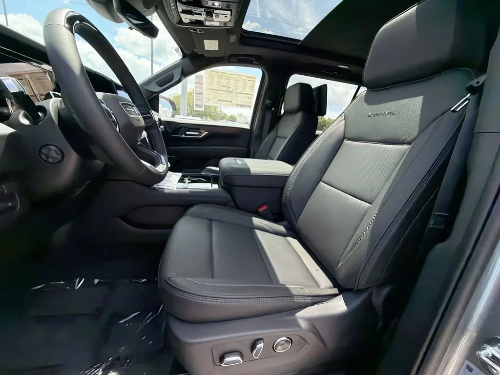 2026 GMC Yukon XL Denali - Photo 18