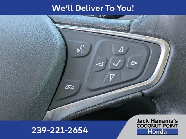 Used 2022 White Chevrolet LT image 27
