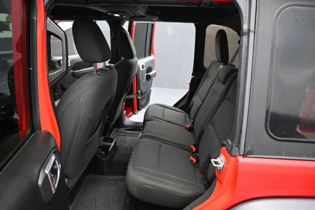Used 2018 Red Jeep Unlimited Sport S image 15