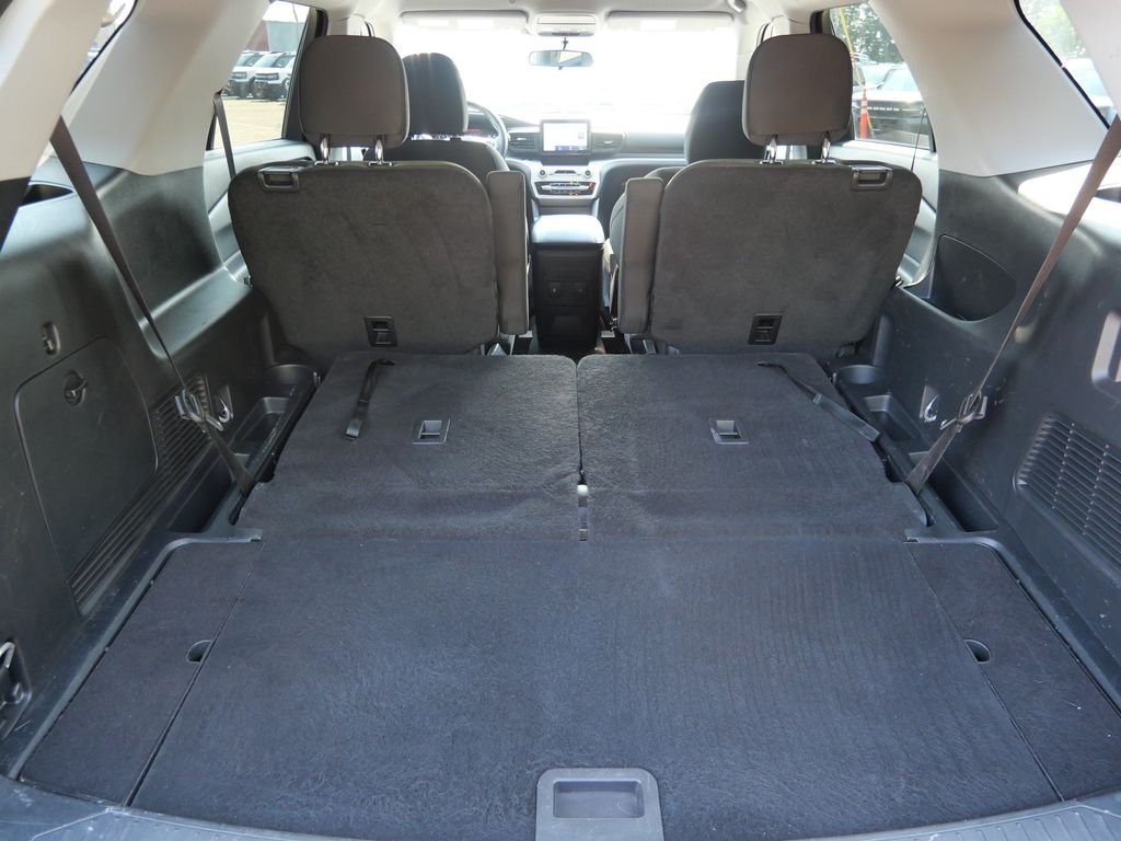 Certified Used 2024 Green Ford XLT image 9