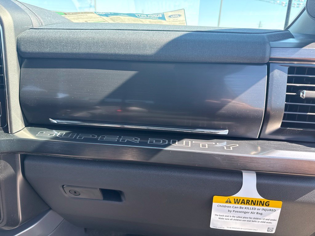 New 2026 Star White Metallic Tri-Coat Ford F-250® Lariat® image 25