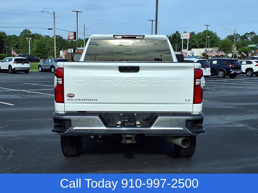 Used 2025 Summit White Chevrolet LT image 7