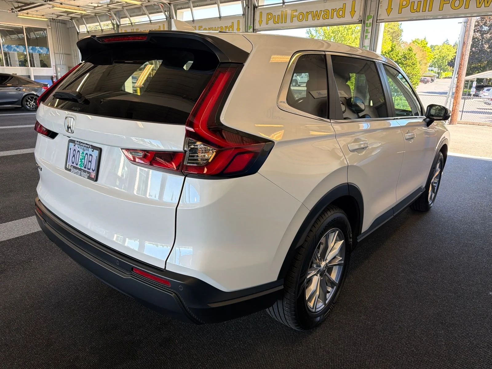 Used 2025 Platinum White Pearl Honda EX-L image 4