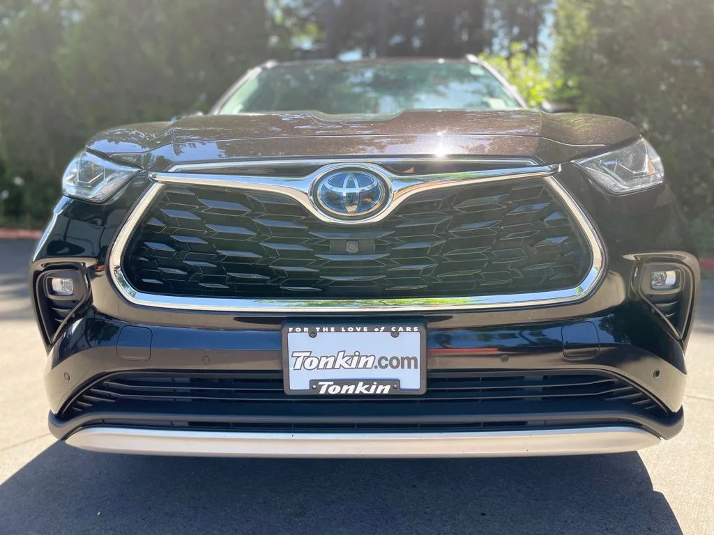 Used 2020 Amber Toyota Platinum image 8