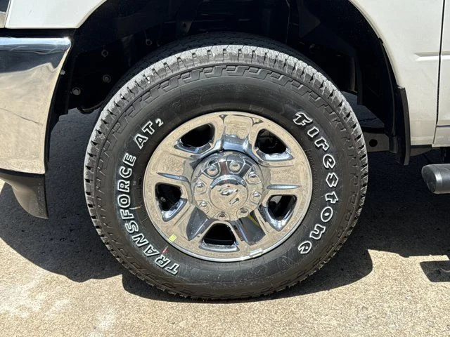 New 2026 Bright White Clear-Coat Exterior Paint RAM Tradesman image 15