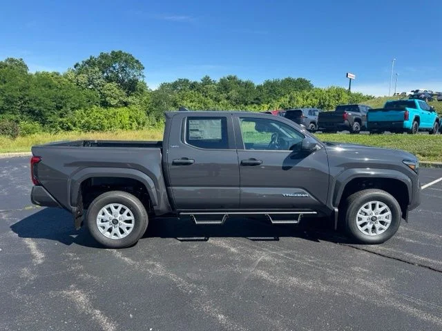 New 2026  Toyota SR5 image 2