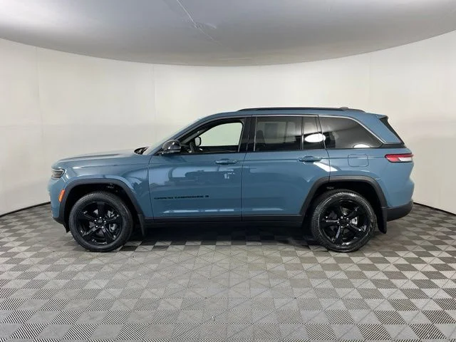 Used 2026 Blue Jeep Limited image 4