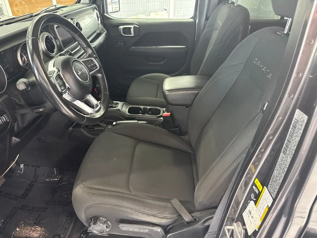 Used 2020 Gray Jeep Unlimited Sahara image 22