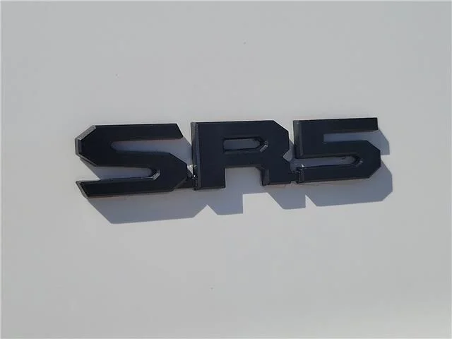 Used 2025 Ice Cap Toyota SR5 4x2 image 7