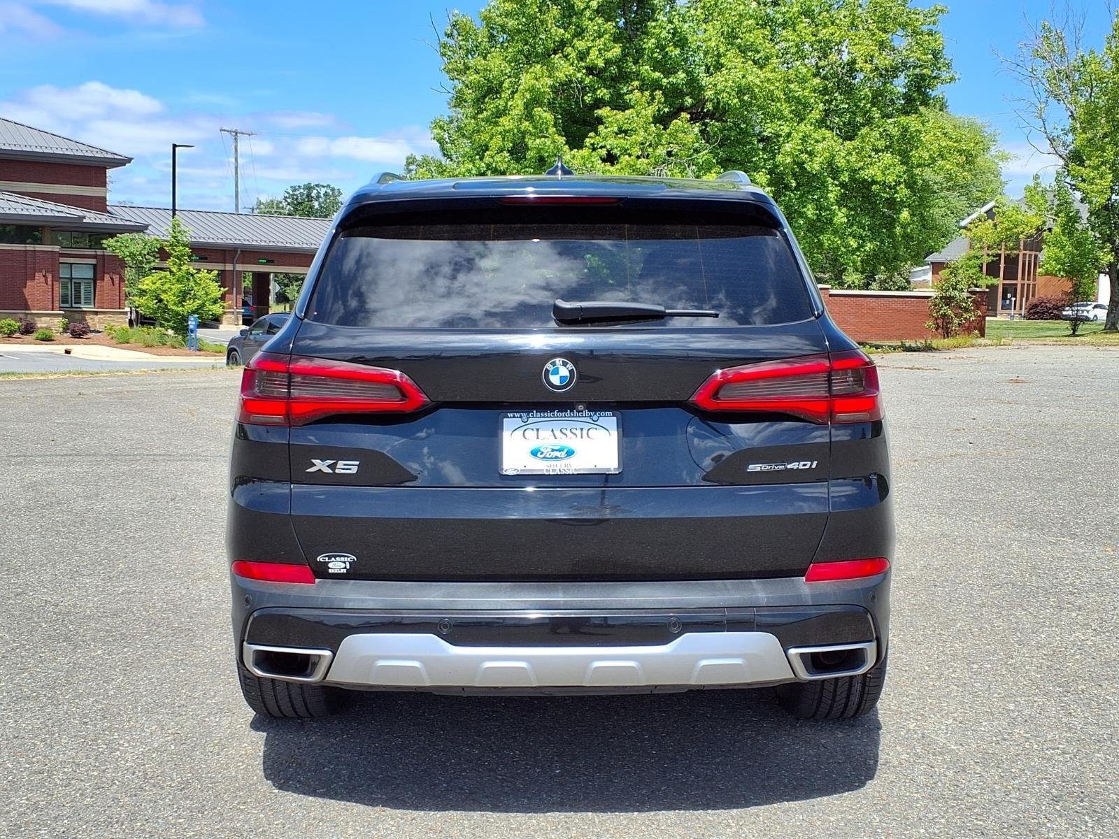 Used 2020 Black Sapphire Metallic BMW sDrive40i image 9