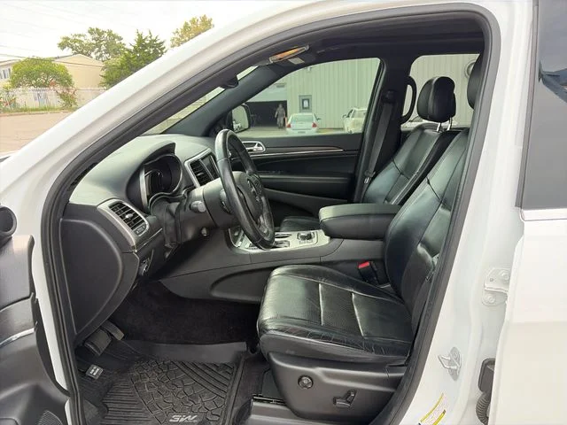 Used 2018 White Jeep Limited image 10