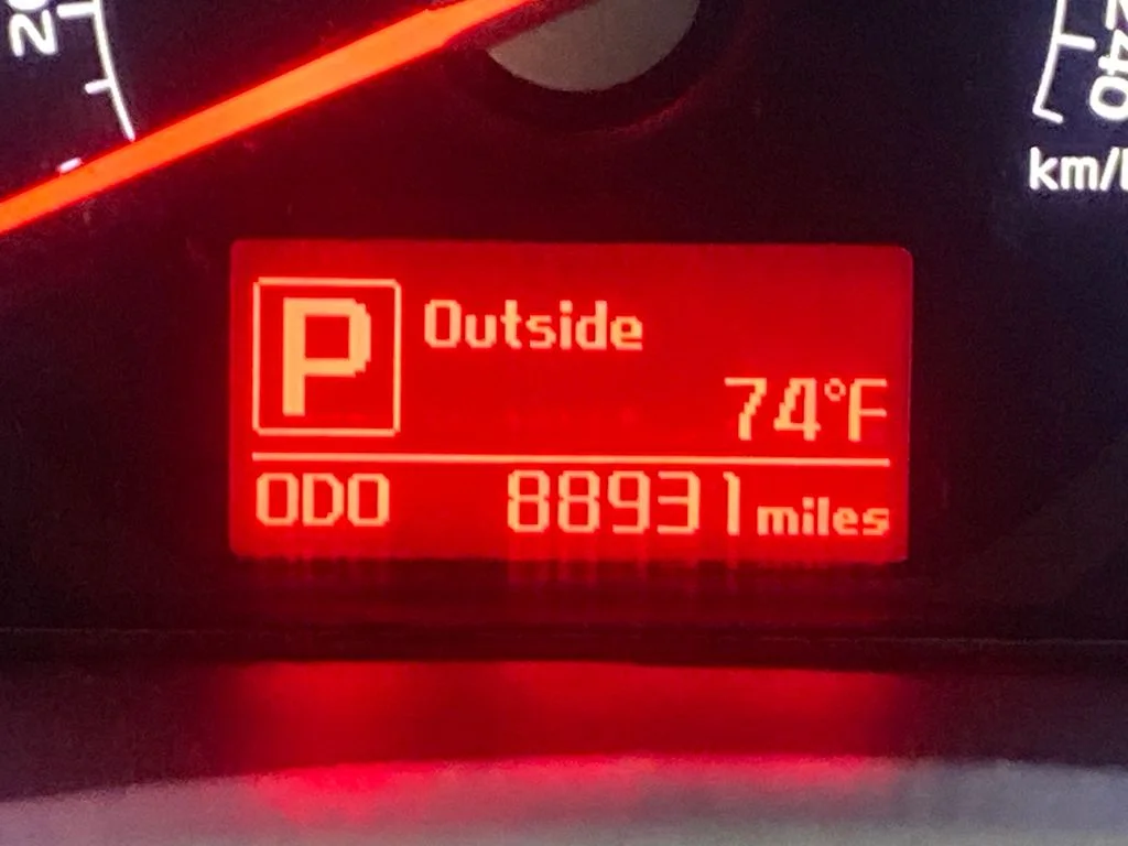 Used 2016 Silver Kia LX image 17