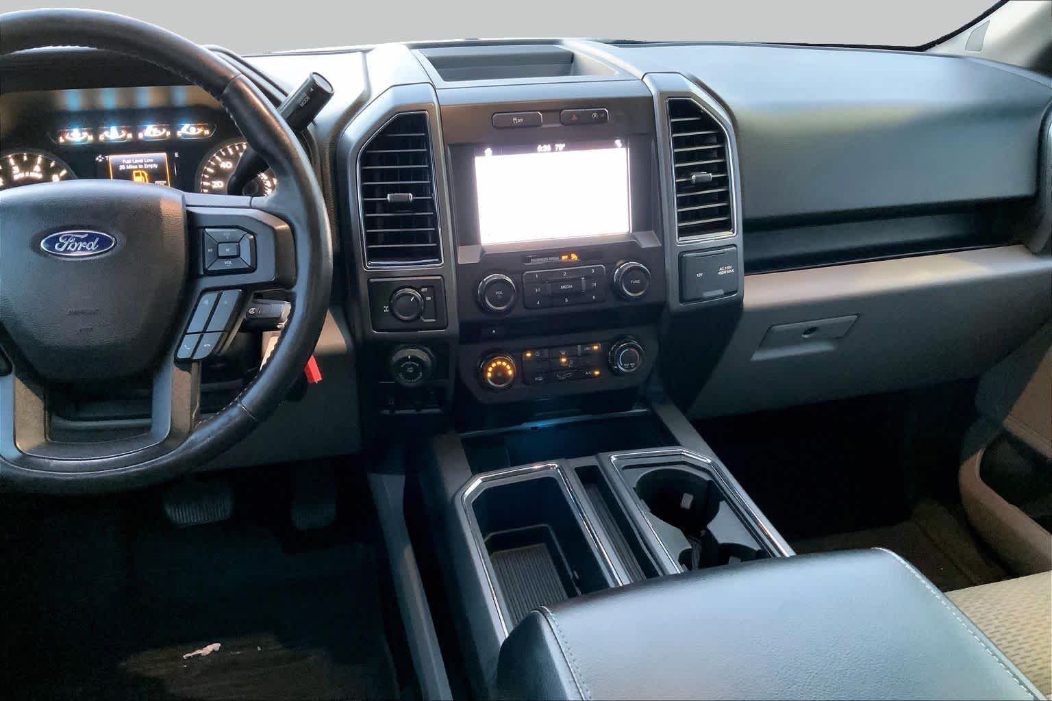 Used 2018 Magnetic Metallic Ford XLT image 7