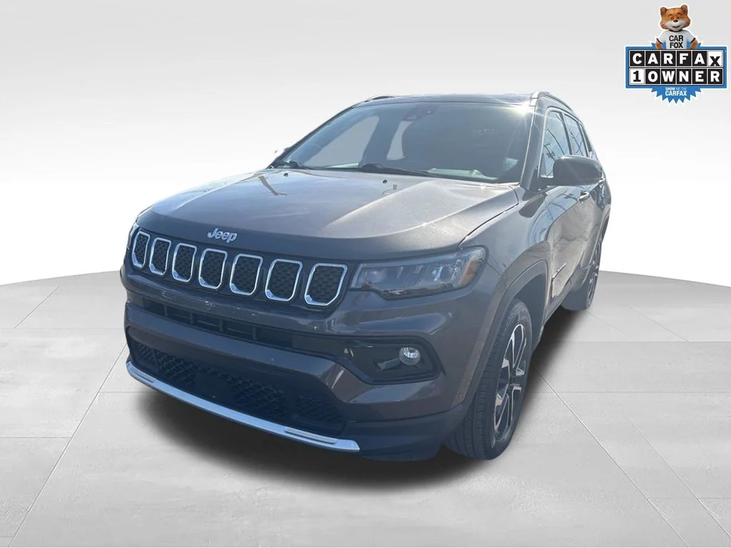 Used 2023 Gray Jeep Limited image 7