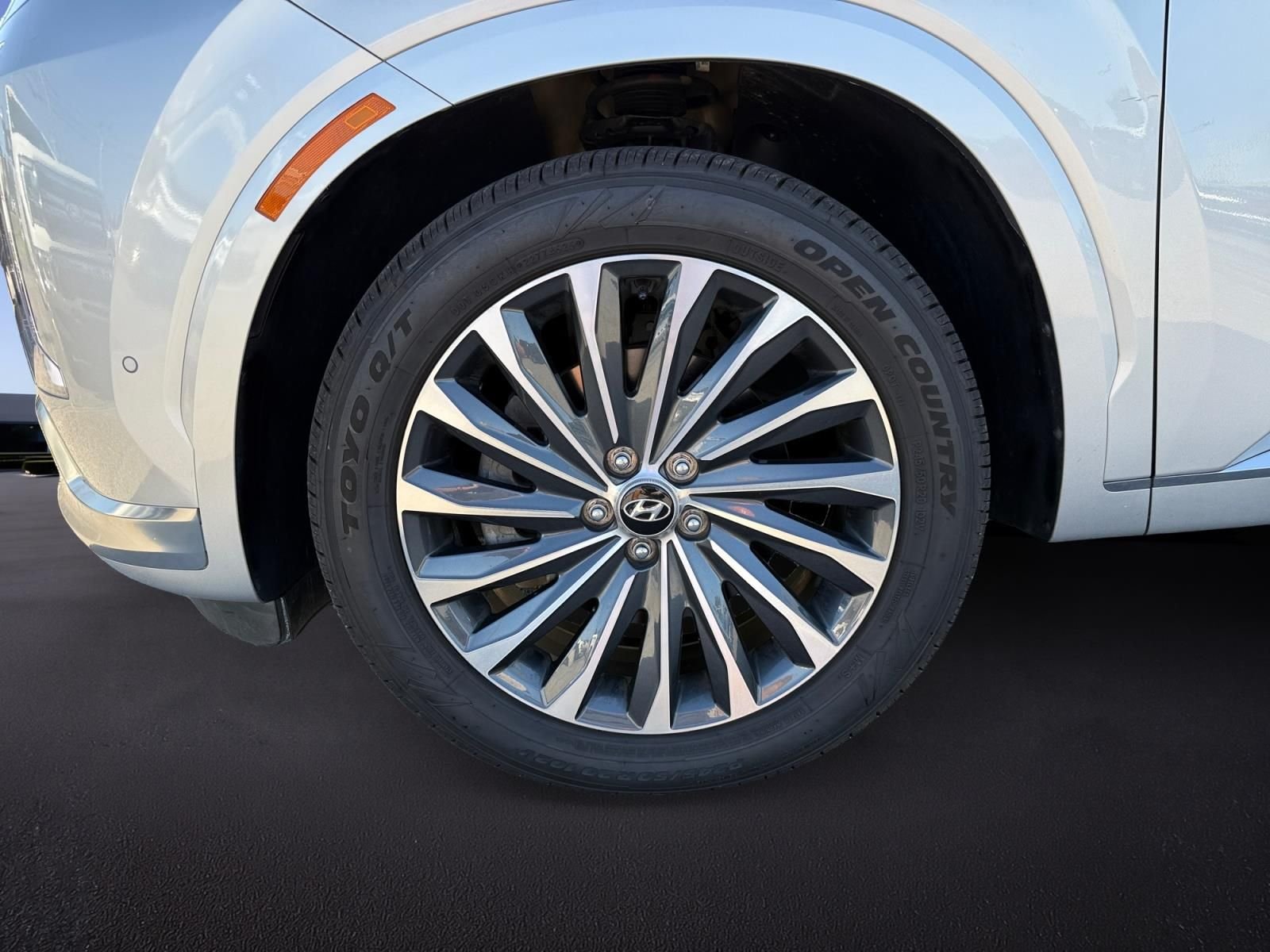 Used 2024 Silver Hyundai Calligraphy image 5
