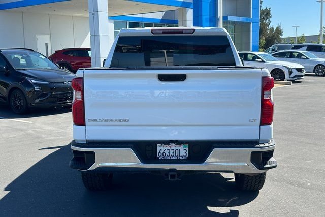 Used 2022 White Chevrolet LT image 11