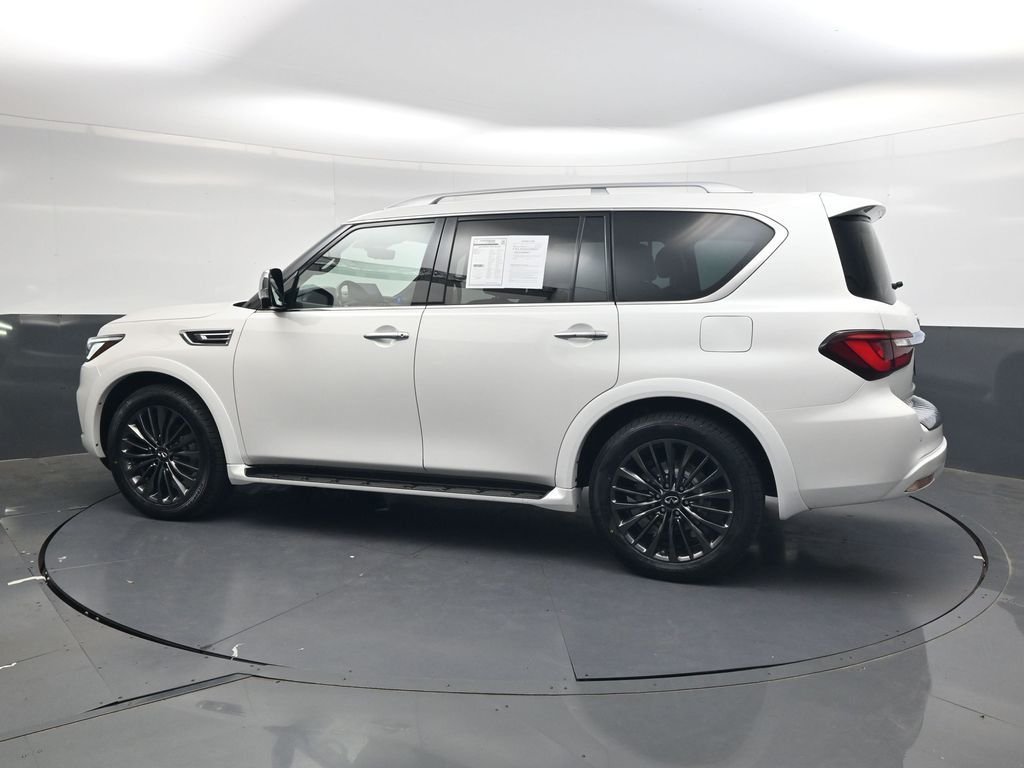 Used 2023 White INFINITI Sensory image 8