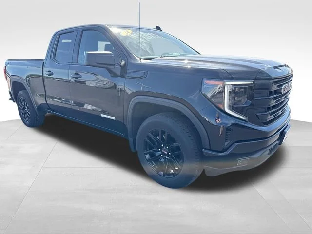 Used 2024 Onyx Black GMC Elevation image 9