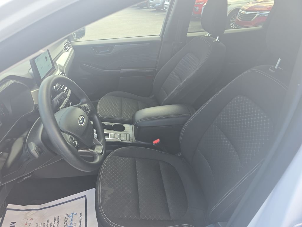 Used 2025 White Ford Active image 15