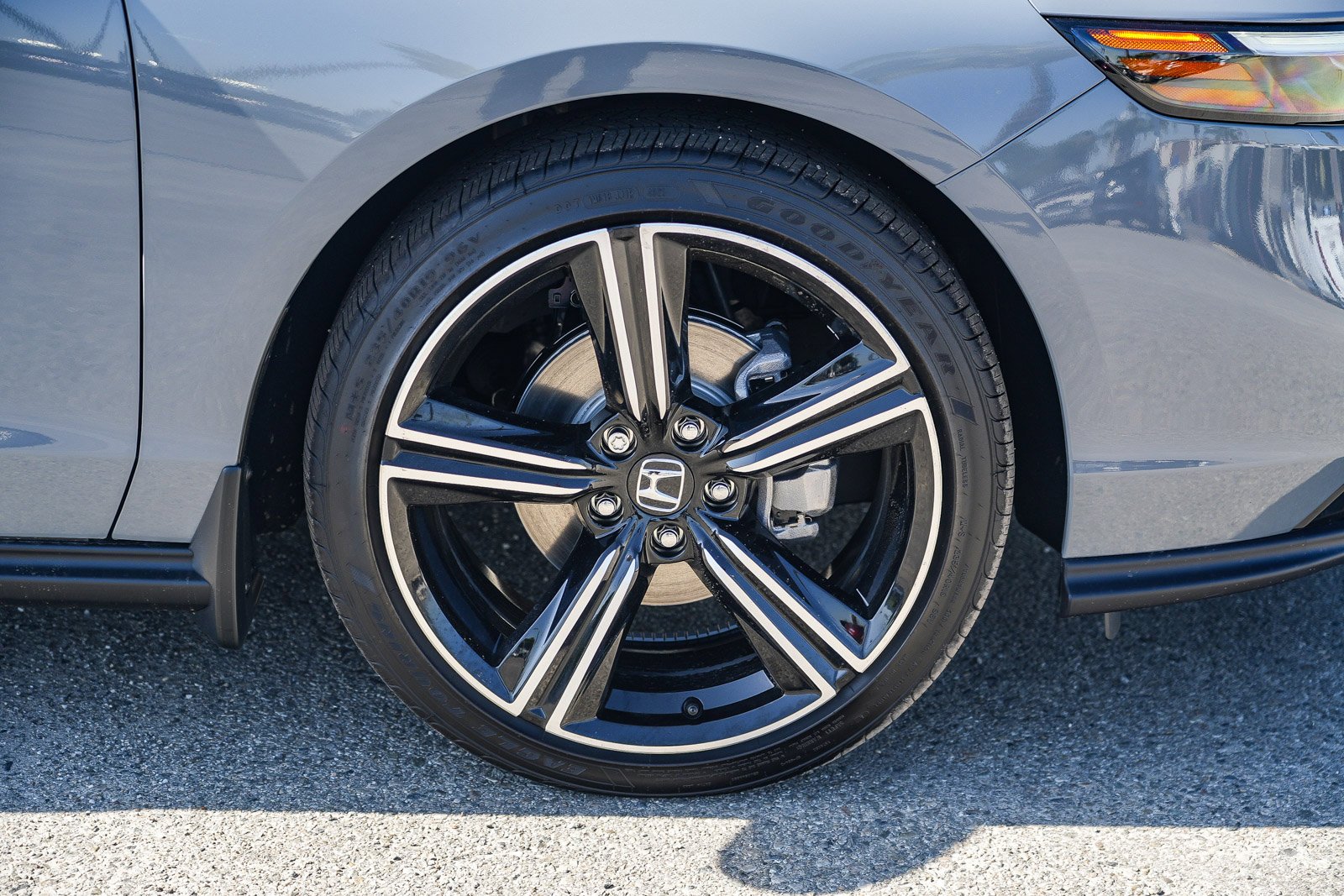New 2026 Urban Gray Pearl Honda SE image 10