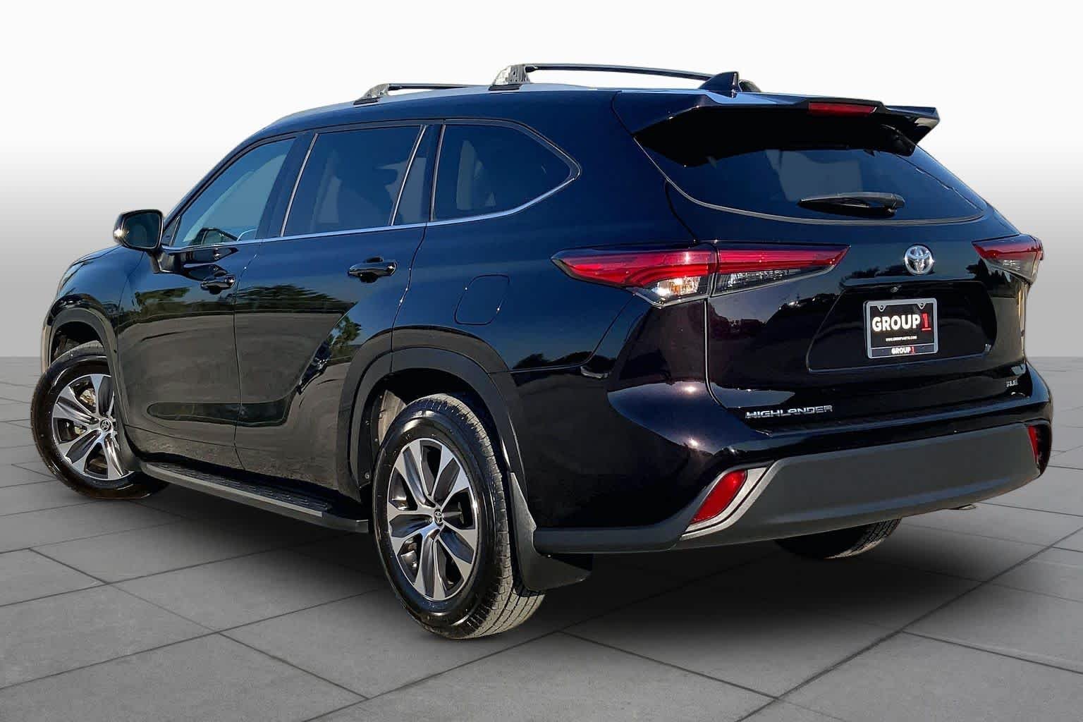 Used 2022 Opulent Amber Toyota XLE image 22