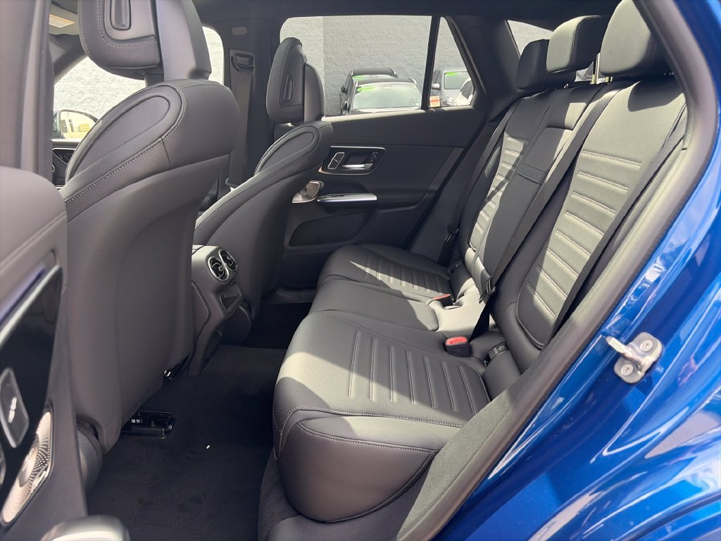 New 2027 Starling Blue Metallic Mercedes-Benz GLC 300 image 25