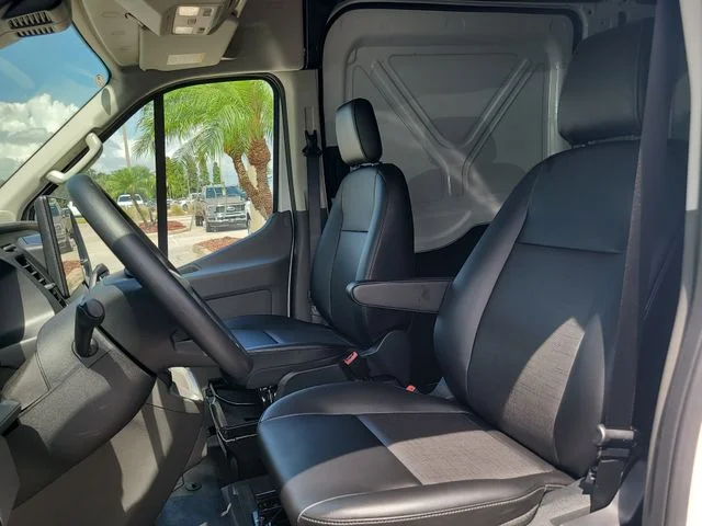 New 2026 Oxford White Ford Base image 20