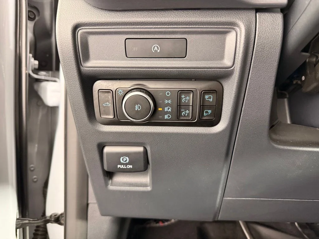 Used 2025 White Ford XLT image 23