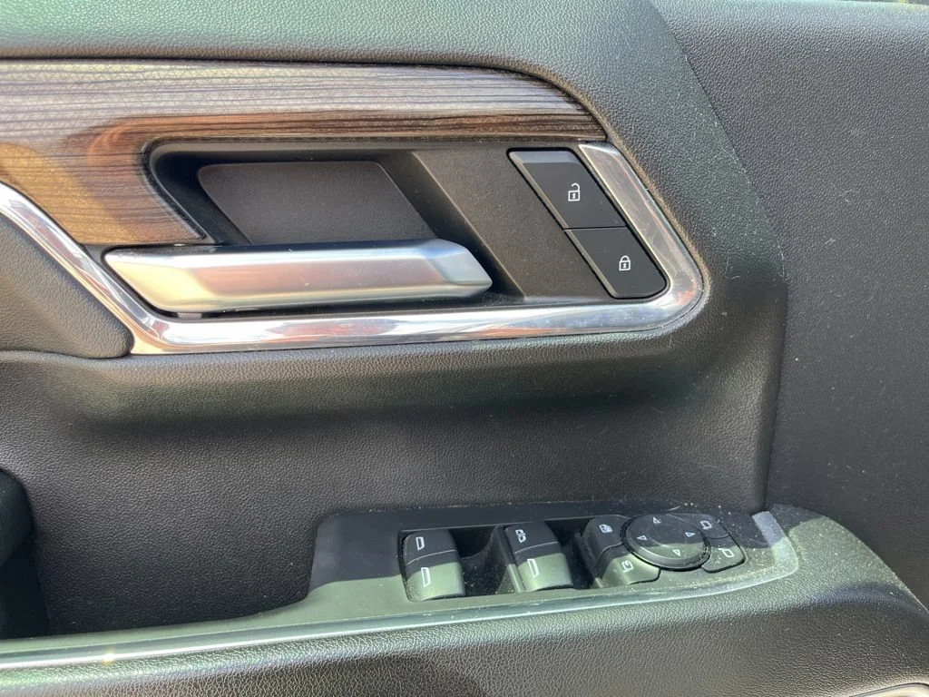 Used 2024 Sterling Gray Metallic Chevrolet LT image 10