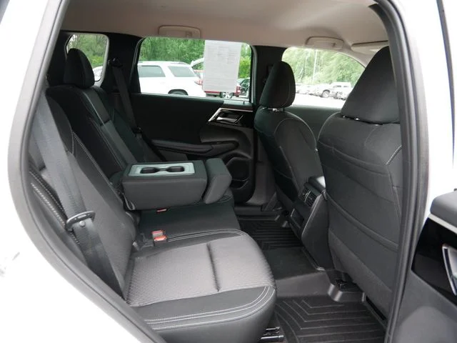 Used 2023 White Diamond Mitsubishi ES image 9