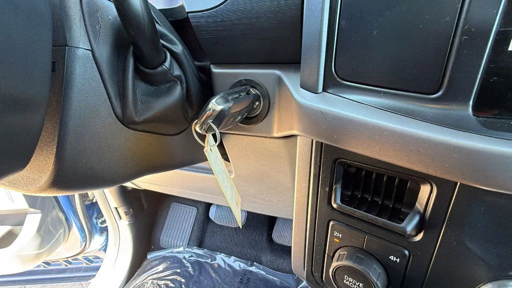 Used 2025 Blue Metallic Ford XLT image 17
