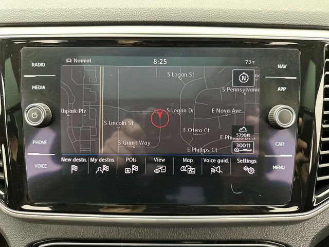 Used 2019 Red Volkswagen SEL Premium image 18