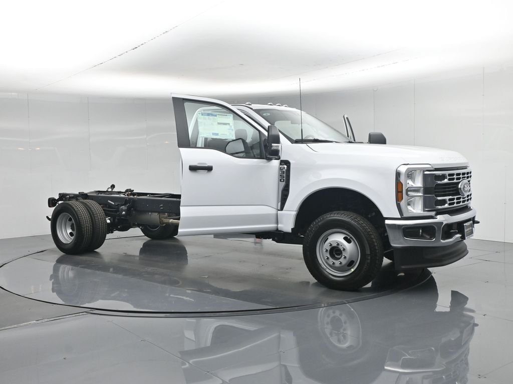 New 2026 Oxford White Ford XL image 26