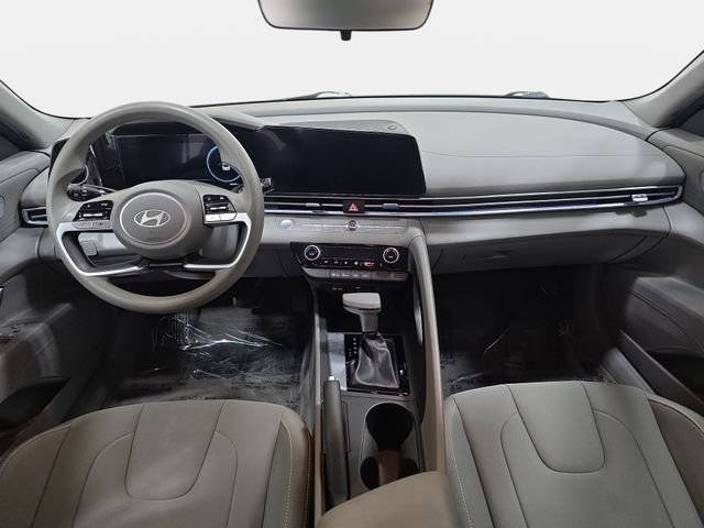Used 2024 Gray Hyundai SEL image 10