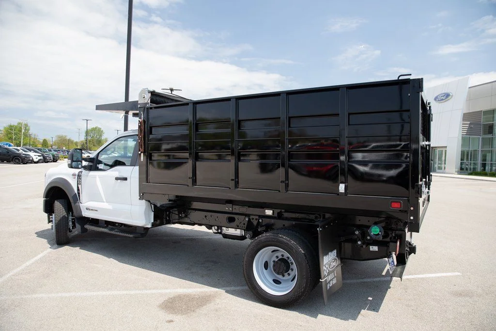 2025 Ford F-550 Super Duty Chassis Cab XL - Photo 25