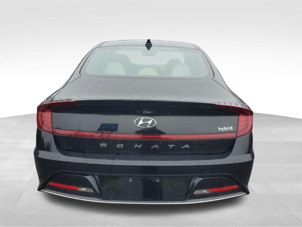 Used 2023 Black Hyundai SEL image 4
