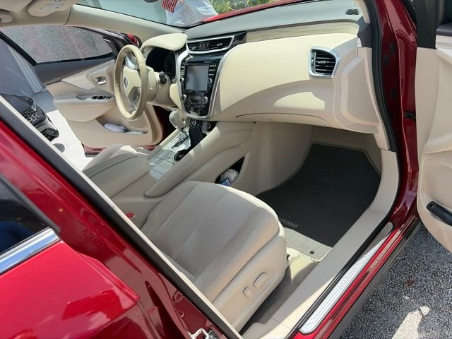 Used 2015 Red Nissan SV image 6