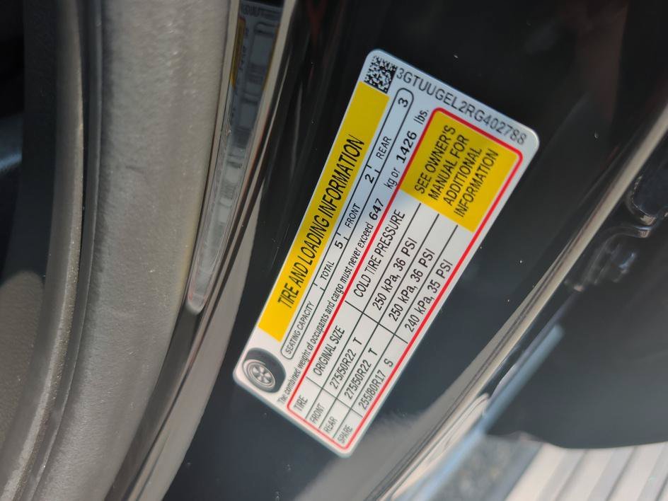 Used 2024 Onyx Black GMC Denali image 31