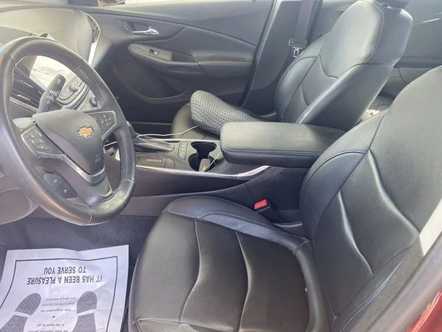 Used 2016 Red Chevrolet Premier image 9