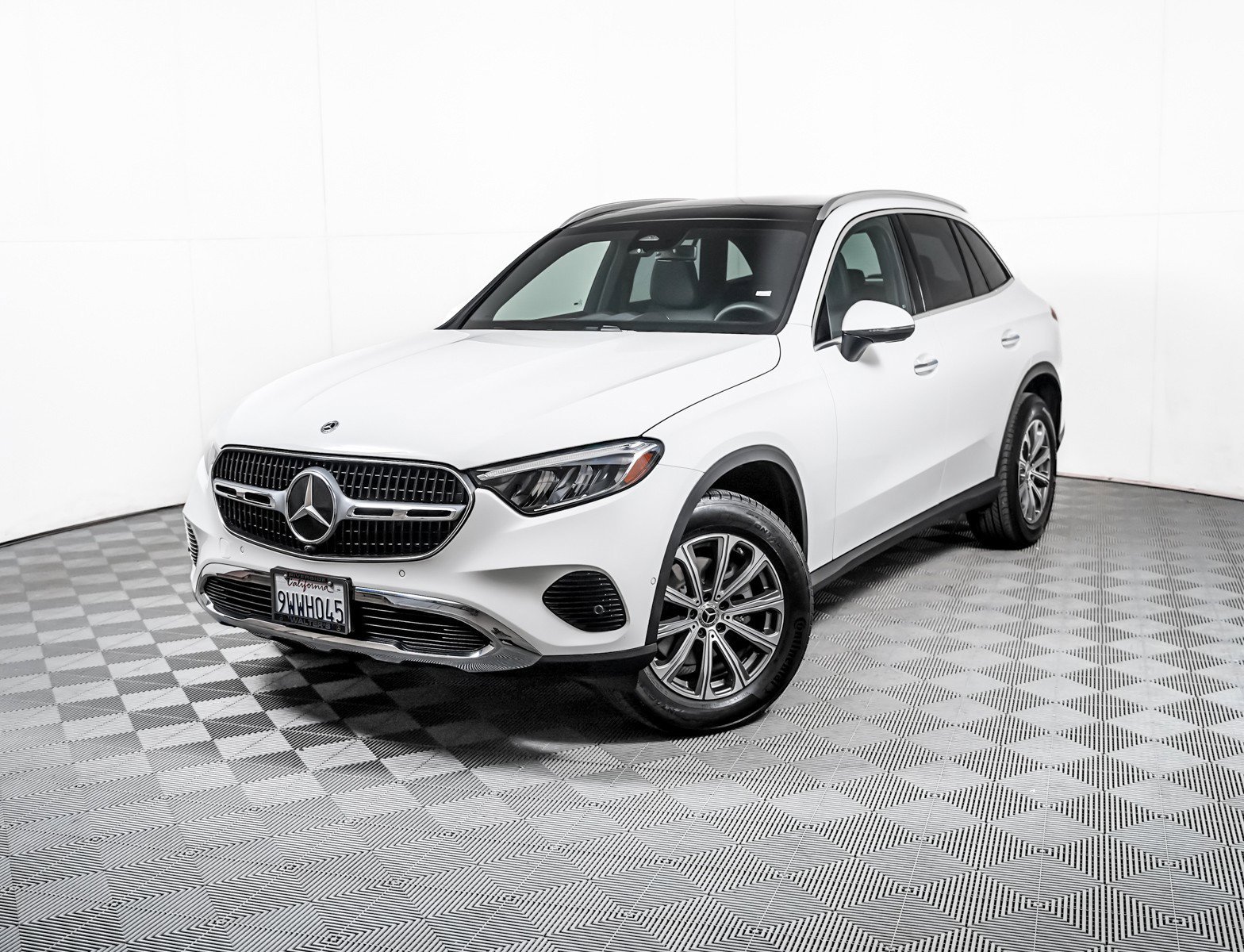2026 Mercedes-Benz GLC GLC 300 4MATIC's photo