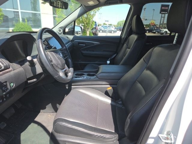 Used 2024 White Honda RTL image 2