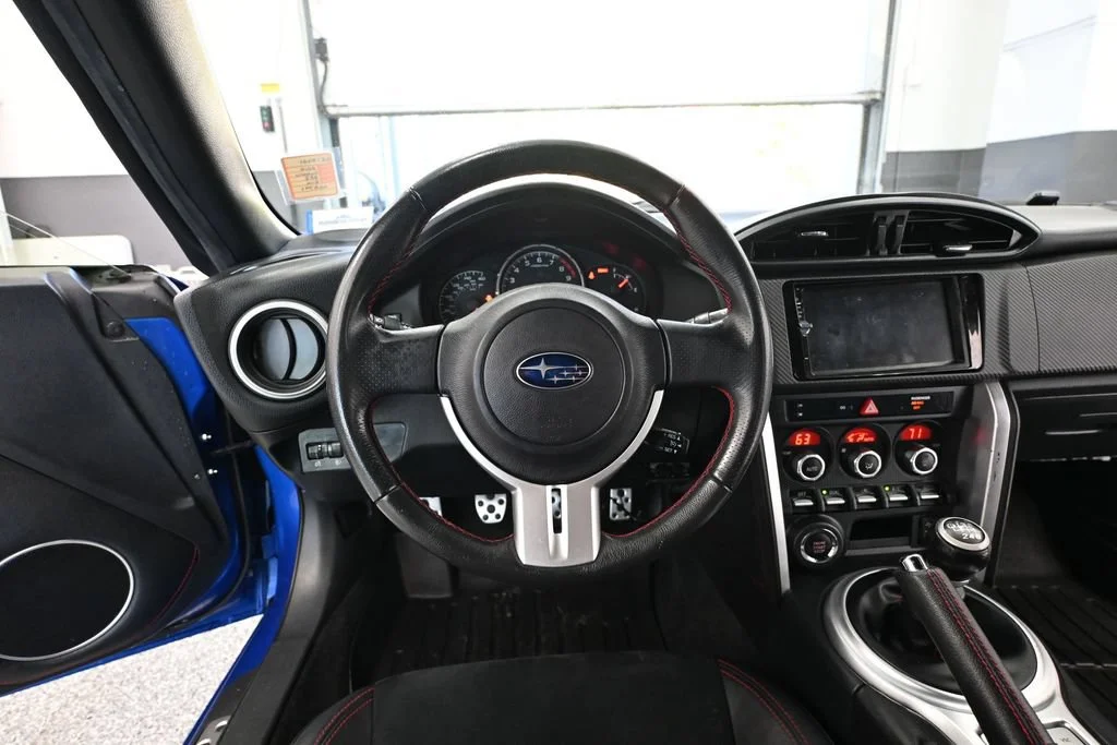 Used 2016 Blue Subaru Limited image 19