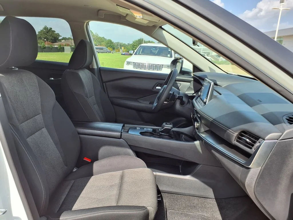 Used 2024 White Nissan SV image 24