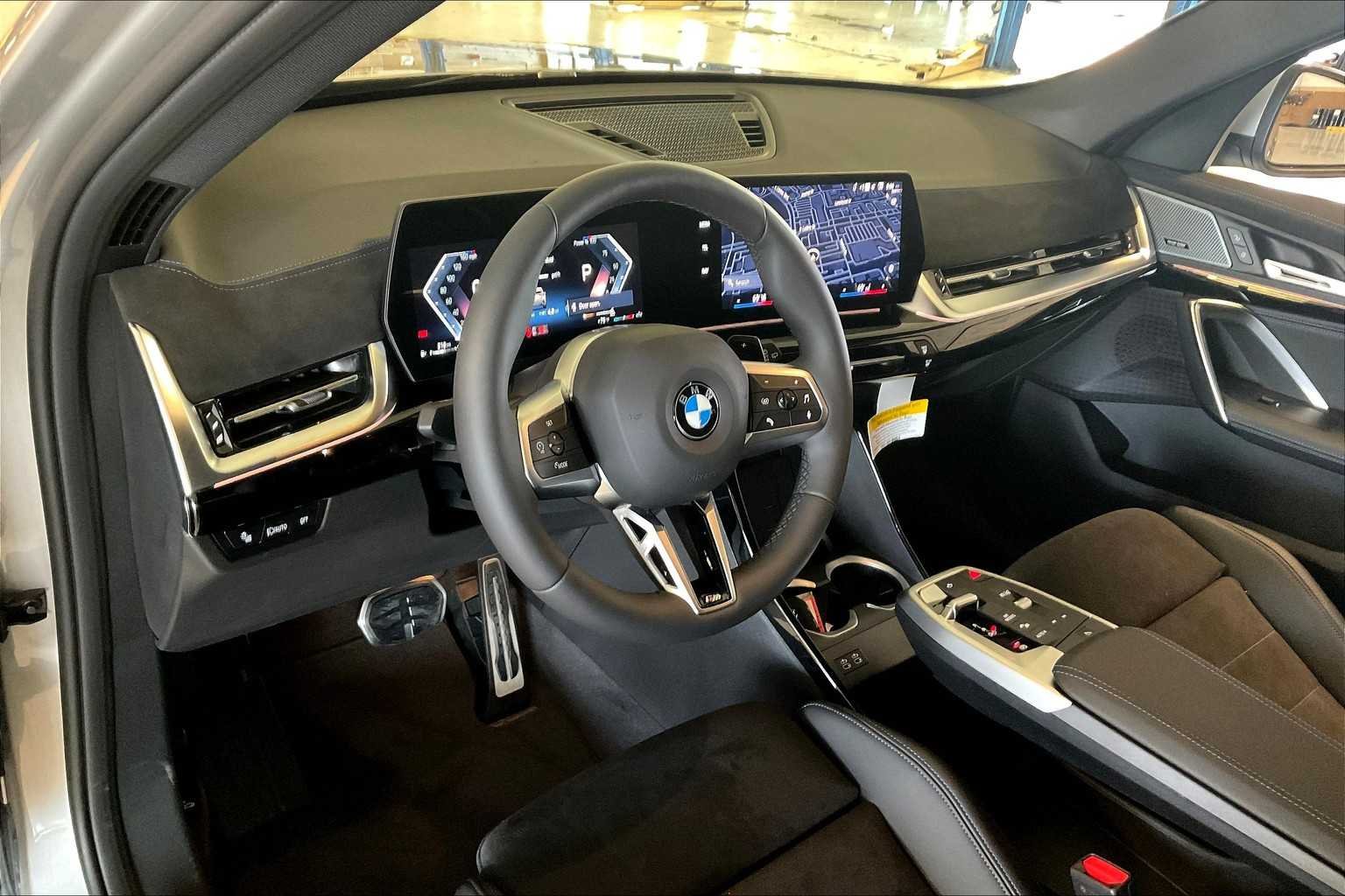 Used 2026 Space Silver Metallic BMW xDrive28i image 8