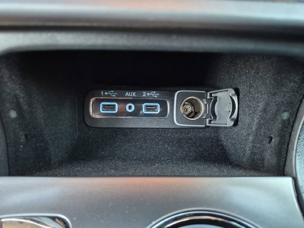Used 2021 White Jeep Laredo image 35
