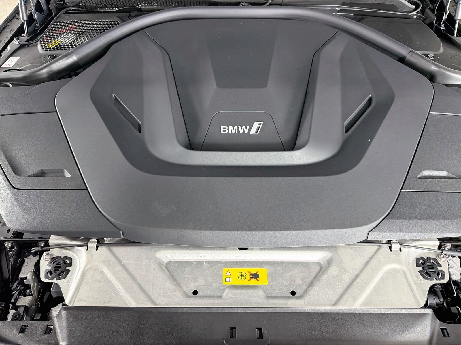 New 2026 Dravit Grey Metallic BMW eDrive40 image 32
