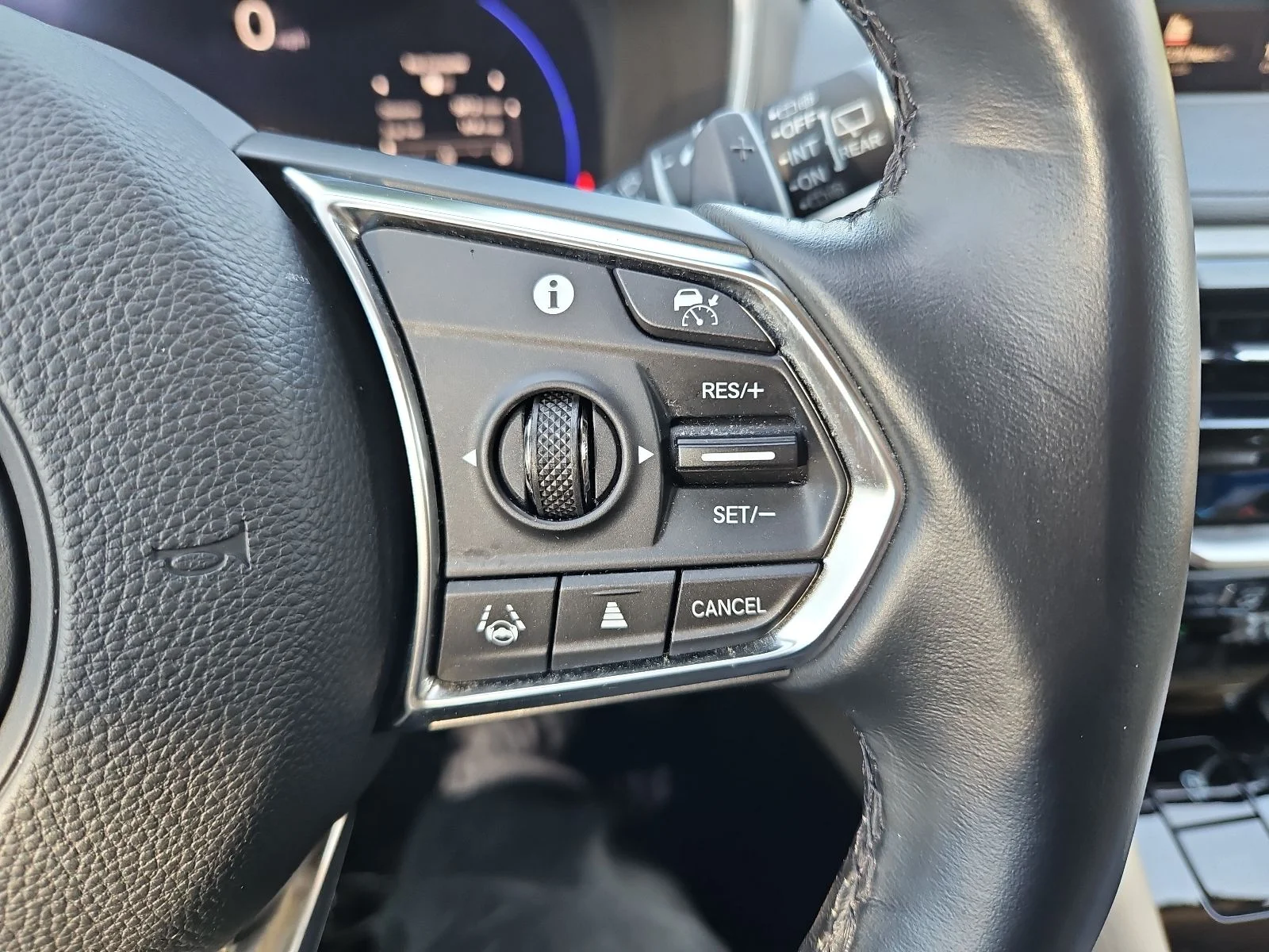 Used 2023  Acura 3.5L image 21